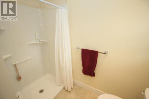 6806 Cabernet Place, Oliver, BC - Indoor Photo Showing Bathroom