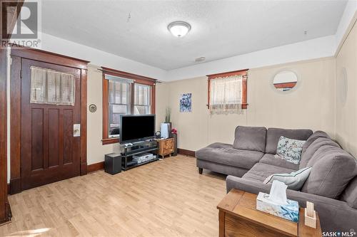 344 15Th Street W, Prince Albert, SK - Indoor Photo Showing Living Room