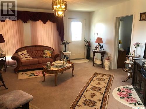 28 Highway Avenue W, Preeceville, SK - Indoor Photo Showing Living Room