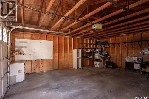 1120 Asquith Drive, Esterhazy, SK - Indoor Photo Showing Garage