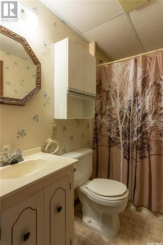 1120 Asquith Drive, Esterhazy, SK - Indoor Photo Showing Bathroom