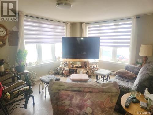 198 Principale Road, Sainte-Anne-De-Madawaska, NB - Indoor Photo Showing Living Room