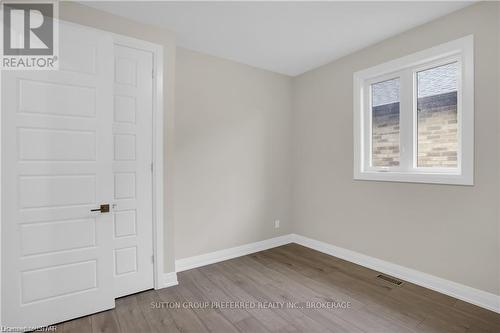 250 Leitch Street, Dutton/Dunwich, ON - Indoor Photo Showing Other Room
