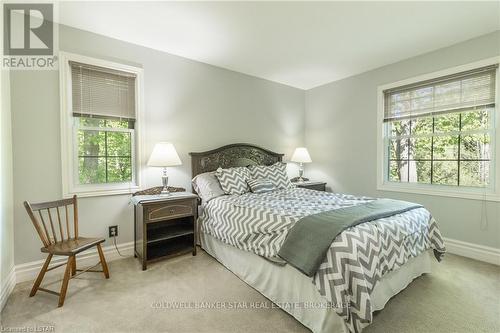 10295 Riverside Drive, Lambton Shores, ON - Indoor Photo Showing Bedroom