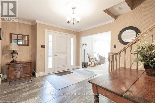 10295 Riverside Drive, Lambton Shores, ON - Indoor Photo Showing Other Room