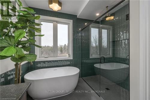 597 Creekview Chase, London, ON - Indoor Photo Showing Bathroom