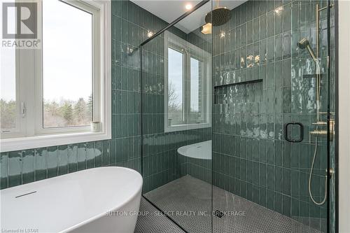 Imported from itso - 597 Creekview Chase, London, ON - Indoor Photo Showing Bathroom