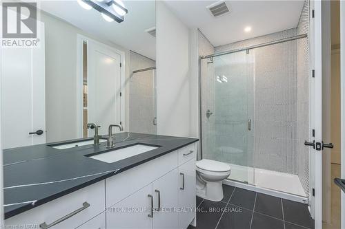 Imported from itso - 597 Creekview Chase, London, ON - Indoor Photo Showing Bathroom