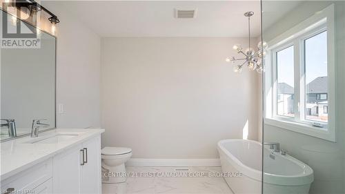 3495 Isleworth Road, London, ON - Indoor Photo Showing Bathroom