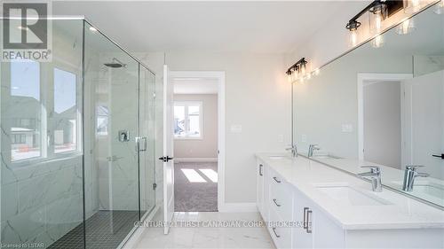 3495 Isleworth Road, London, ON - Indoor Photo Showing Bathroom