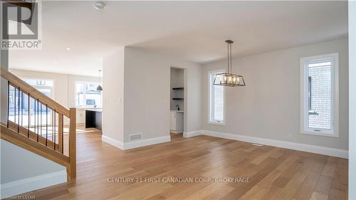 3495 Isleworth Road, London, ON - Indoor Photo Showing Other Room