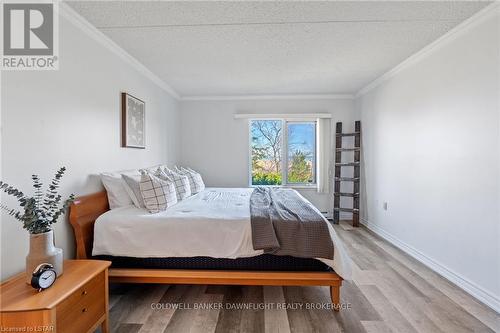 101 - 9 Pine Street, Lambton Shores (Grand Bend), ON - Indoor Photo Showing Bedroom