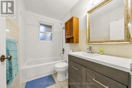 2832 Wilson Street, Hamilton, ON - Indoor Photo Showing Bathroom