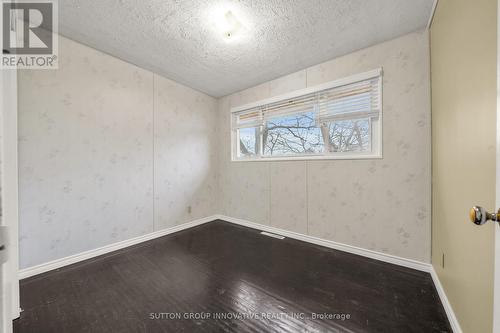2832 Wilson Street, Hamilton, ON - Indoor Photo Showing Other Room