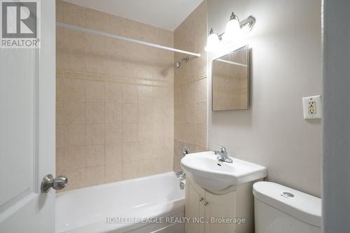 512B - 468 Ottawa Street N, Hamilton, ON - Indoor Photo Showing Bathroom