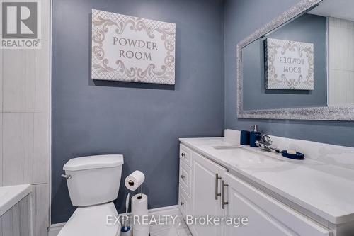 202 Roxborough Avenue, Hamilton, ON - Indoor Photo Showing Bathroom