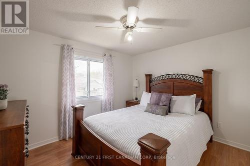 8 Portsmouth Rd, London, ON - Indoor Photo Showing Bedroom