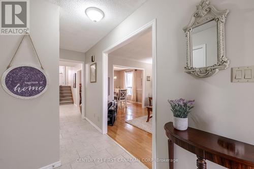 8 Portsmouth Rd, London, ON - Indoor Photo Showing Other Room