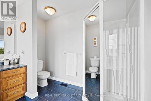 4073 Weimar Line, Wellesley, ON - Indoor Photo Showing Bathroom
