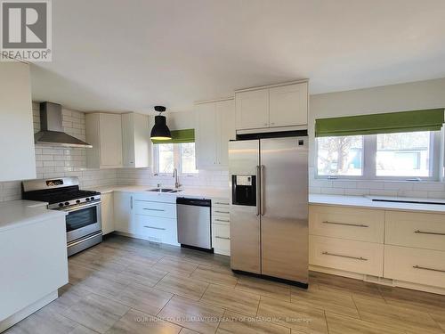 20 Ridley Street, Belleville, ON - Indoor Photo Showing Kitchen With Upgraded Kitchen