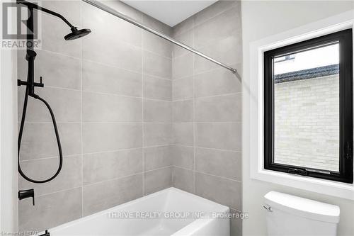 117 Aspen Circle, Thames Centre (Thorndale), ON - Indoor Photo Showing Bathroom