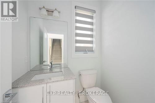 203 Eagle Street Street, North Middlesex (Parkhill), ON - Indoor Photo Showing Bathroom