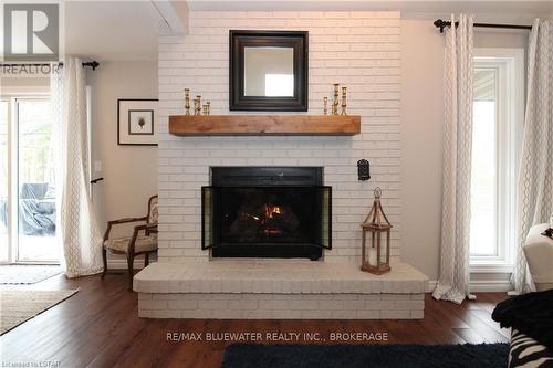 10322 Grand Oaks Drive, Lambton Shores, ON - Indoor Photo Showing Living Room With Fireplace