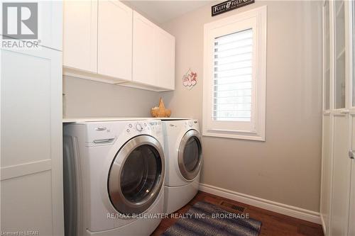10322 Grand Oaks Drive, Lambton Shores, ON - Indoor Photo Showing Laundry Room