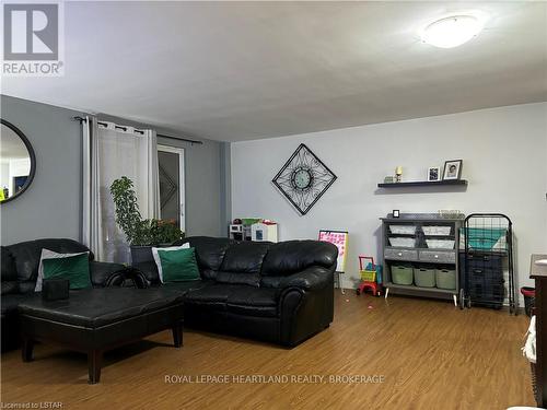708 - 583 Mornington Avenue, London, ON - Indoor Photo Showing Living Room