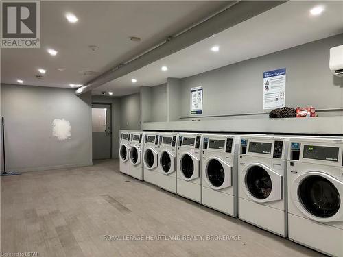 708 - 583 Mornington Avenue, London, ON - Indoor Photo Showing Laundry Room