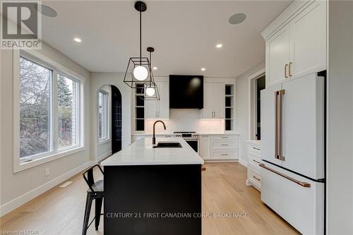 129 Aspen Circle, Thames Centre, ON - Indoor Photo Showing Kitchen