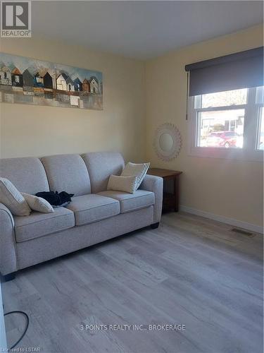 Imported from itso - 329 Wyldwood Lane, South Huron (Stephen Twp), ON - Indoor Photo Showing Living Room