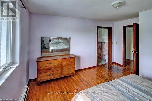 151 Travelled Road, London, ON - Indoor Photo Showing Bedroom
