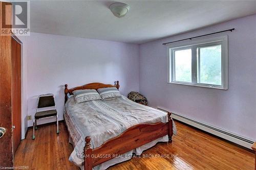 151 Travelled Road, London, ON - Indoor Photo Showing Bedroom