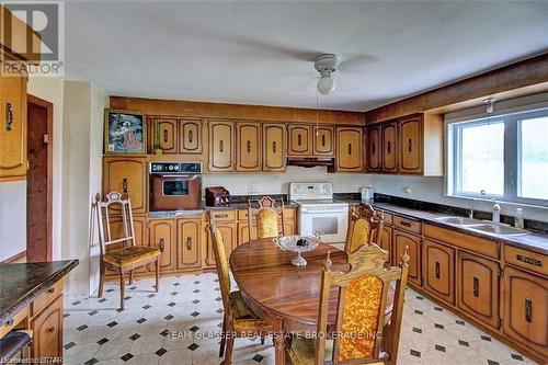 151 Travelled Road, London, ON - Indoor Photo Showing Kitchen With Double Sink