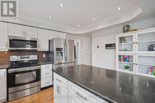 912 Copperfield Drive, Oshawa, ON - Indoor Photo Showing Kitchen With Stainless Steel Kitchen