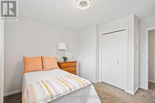 912 Copperfield Drive, Oshawa, ON - Indoor Photo Showing Bedroom