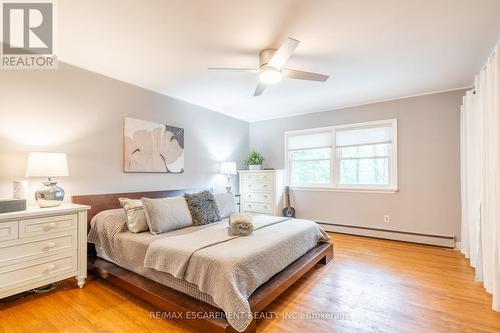 702 King Road, Burlington, ON - Indoor Photo Showing Bedroom