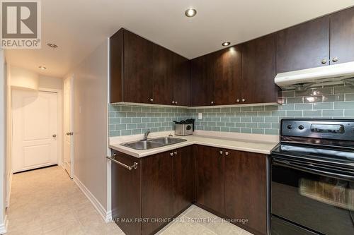 17 Haley Court, Brampton, ON - Indoor Photo Showing Kitchen With Double Sink