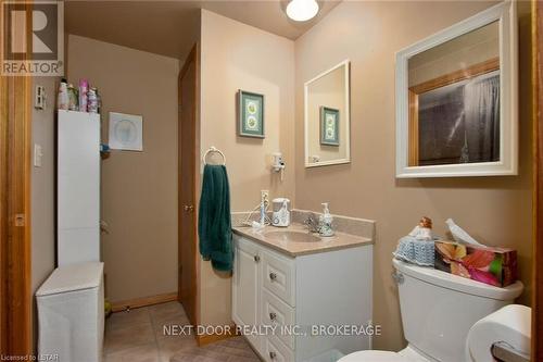 413 Shannon Boulevard, South Huron, ON - Indoor Photo Showing Bathroom