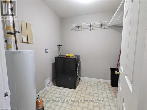 102 - 549 Ridout Street N, London, ON - Indoor Photo Showing Laundry Room