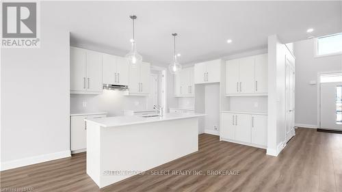 36 Lucas Road, St. Thomas, ON - Indoor Photo Showing Kitchen