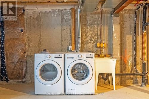 10 Southampton Street, Scugog, ON - Indoor Photo Showing Laundry Room