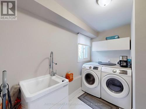 297 Jelley Avenue, Newmarket, ON - Indoor Photo Showing Laundry Room
