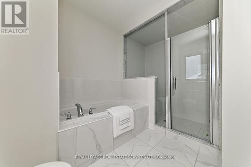46 Bannister Road, Barrie, ON - Indoor Photo Showing Bathroom