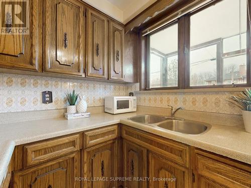 122 Brookhaven Drive, Toronto, ON - Indoor Photo Showing Kitchen With Double Sink