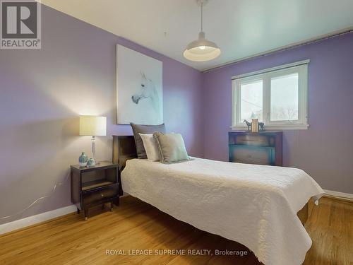 122 Brookhaven Drive, Toronto, ON - Indoor Photo Showing Bedroom