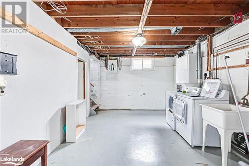 66 Elma Street S, Thornbury, ON - Indoor Photo Showing Laundry Room