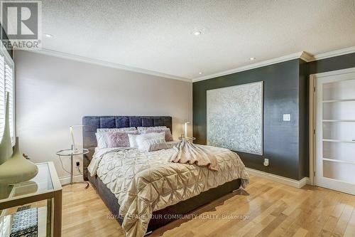 607 Heddle Crescent, Newmarket, ON - Indoor Photo Showing Bedroom