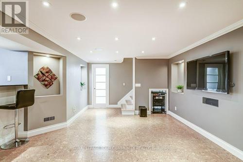 607 Heddle Crescent, Newmarket, ON - Indoor Photo Showing Other Room